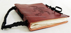 Journal en cuir de taille B5 personnalisé fait à la main Design tribal classique couverture souple idéal pour l'écriture utilisation professionnelle comprend un signet - Product Image 3