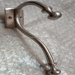 Crochet mural décoratif en fonte de laiton et de zinc de qualité supérieure, design acorn, pour chapeaux et manteaux - Product Image 1