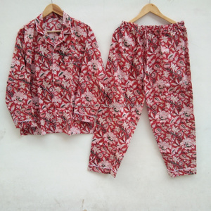 Conjunto de Pijama de Tela con Estampado de Bloques de Diseño Personalizado, con Cierre de Botones y Cintura Elástica, Ropa de Dormir Cómoda para Mujer - Product Image 1