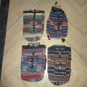 Sacs à dos faits à la main multicolores en coton de style hippie pour le fournisseur en gros de l'extérieur de l'Inde - Product Image 1