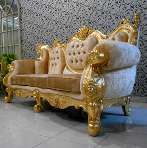 Sofá clásico de lujo tallado pesado, 3 asientos - Product Image 3