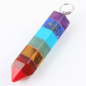 Pendentif en agate semi-précieuse élégant à sept chakras fait à la main le plus vendu artisanat de pierres précieuses liées pour la décoration intérieure Feng Shui - Product Image 1