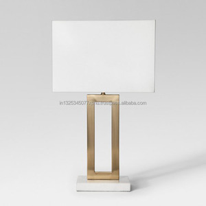 Lámpara de Mesa con Base de Latón - Product Image 5