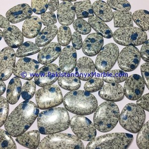 Pierres de massage en granit azurite bleu jaspe K2, bleu à pois - Product Image 3