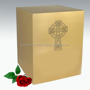 Urne funéraire en aluminium de style américain pour cendres humaines, par Brassworld India Funeral Supplies - Product Image 2