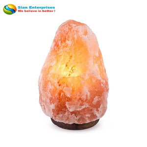 Égayez votre espace avec la beauté de la nature : lampes en sel sculptées en matériaux organiques géométriques au toucher réel de Sian Enterprises - Product Image 2
