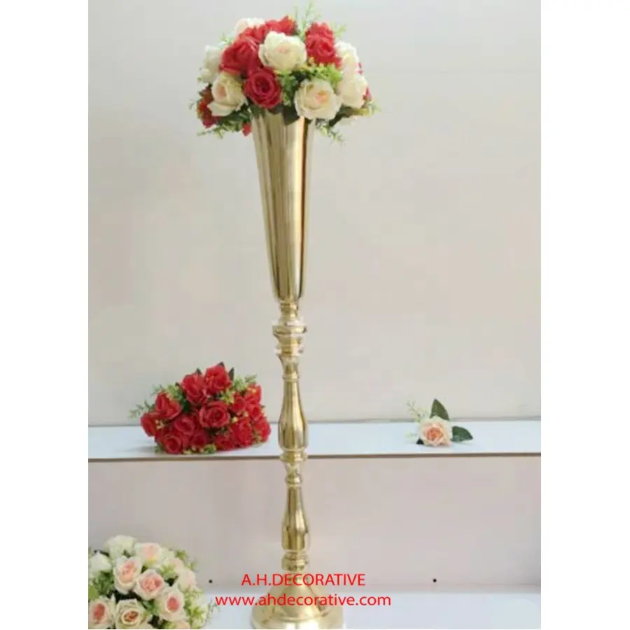 현대 유럽 스타일 골드 도금 키 큰 금속 꽃병 골드 컬러 정원 장식 바닥 꽃병 도매