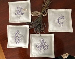 Bolsa de lavanda de Monogramming bordada a mano - Product Image 2