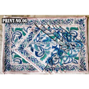 Ensemble de nappes de table, de sets de table et de tapis de cuisine en tissu imprimé à la main, écologiques, à motifs floraux classiques indiens, avec serviettes - Product Image 1