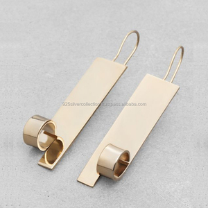 Pendientes colgantes de barra chapados en oro largos simples mínimos de moda para fiesta o regalo - Product Image 2