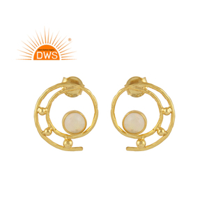Boucles d'oreilles clous en opale d'Éthiopie naturelle, design spirale rond, plaqué or, en argent, vente en gros - Product Image 1