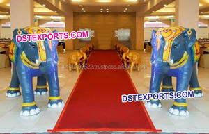 Statue Ganpati de bienvenue de mariage de style moderne Piliers de passerelle Ganesha en fibre métallique pour la décoration de passerelle - Product Image 5