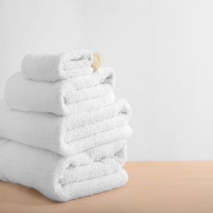 Fabricant en Inde Meilleure qualité Nouveau design Belle couleur Serviette d'hôtel en coton de qualité pour exportation avec logo personnalisé - Product Image 1