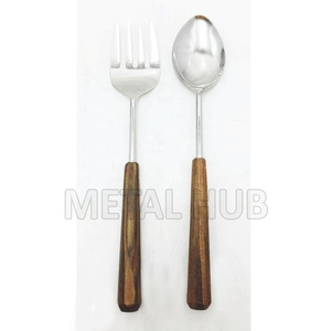 Juego de servidor de ensalada elegante y ecológico con mango de madera sostenible para ocasiones de fiesta - Product Image 1
