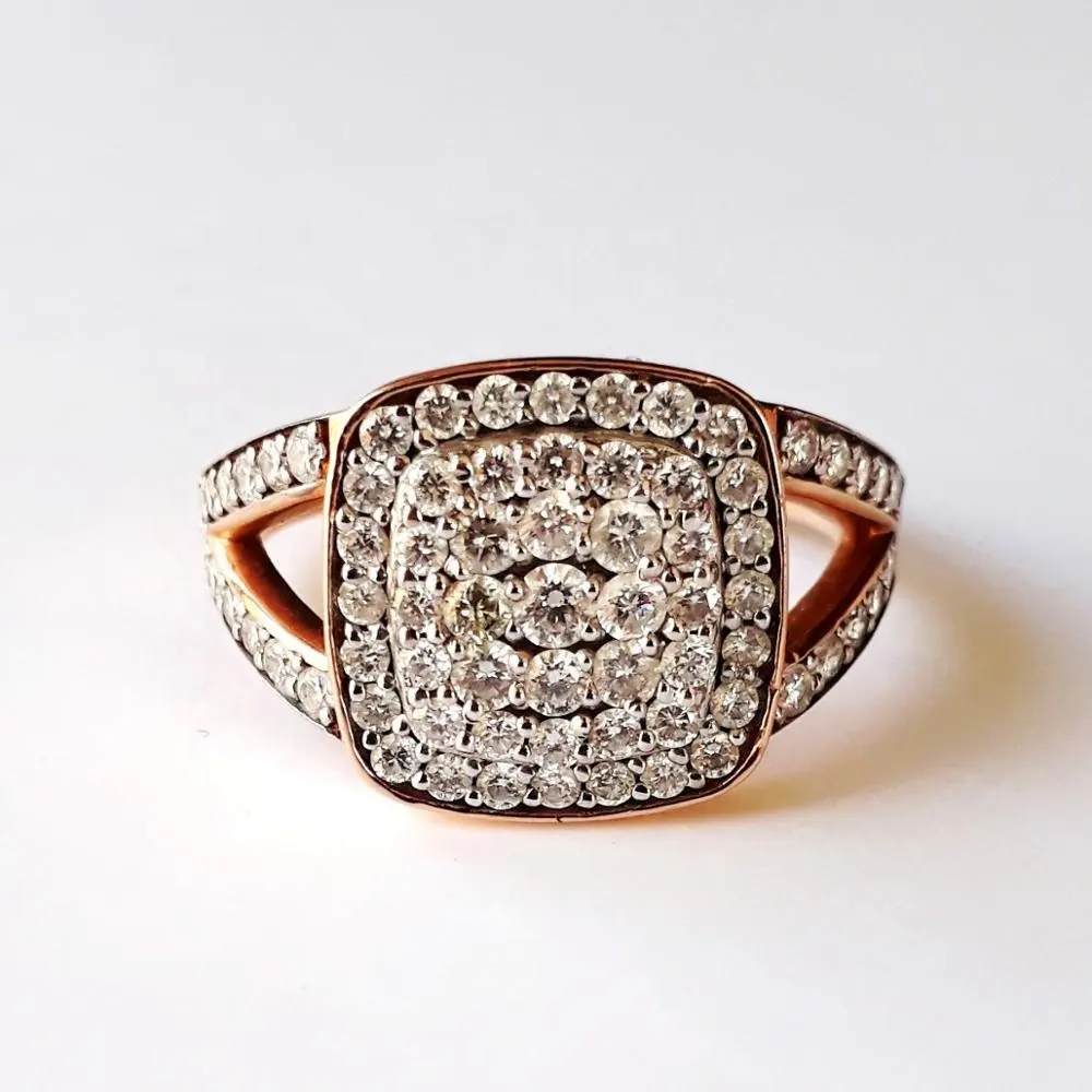 नवीनतम लोकप्रिय डिजाइन की हीरे की सगाई की अंगूठी 18K गुलाब गोल्ड हीरा आभूषण में सोने के गहने