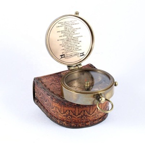 เข็มทิศพกพาแบบวิคตอเรียน ทำจากทองเหลือง งานโบราณ ย้อนยุค ปี 1875 ของขวัญแปลกใหม่ พร้อมสายคล้องในซองหนัง - Product Image 4
