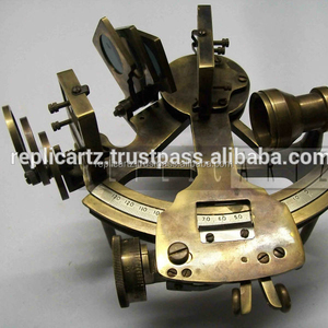 Sextante náutico de latón marino con acabado antiguo vintage, instrumentos de navegación, sextante náutico - Product Image 2