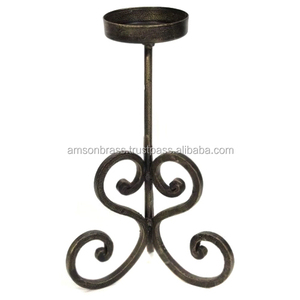 Portavelas de pilar de Metal para decoración del hogar Portavelas cónico de oro moderno Diseño perforado clásico hecho a mano - Product Image 4