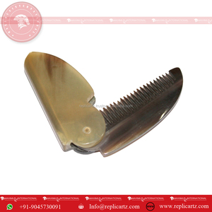 Peigne à barbe en corne de vache pliante de voyage naturel avec gravure d'homme réel parfait pour une utilisation - Product Image 2