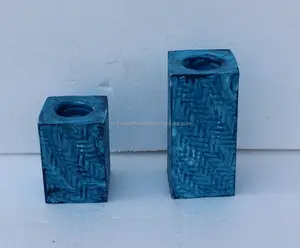 Ensemble de 2 bougeoirs élégants en métal gaufré pour les mariages - Product Image 1