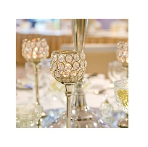 Bougeoir en fer avec cristal suspendu en verre fait d'aluminium de haute qualité pour la décoration de bureau à domicile et de mariage - Product Image 2