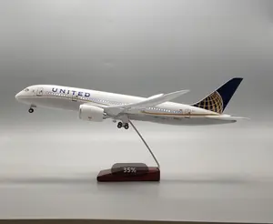 Model pesawat LED B787 Amerika kualitas tinggi model penumpang Kontrol Suara 1:130 43cm model pesawat resin