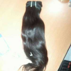 100% cheveux humains non transformés de qualité à texture ondulée vierge du sud de l'Inde. Trame de cheveux bruts non traités sans perte - Product Image 1