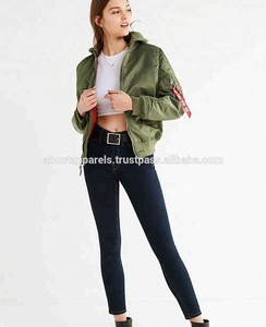 Bomber universitaire en satin de soie et polyester de baseball personnalisé en vrac pour femmes - Product Image 6