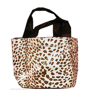Bolsa de Compras Mediana Lowellcraft con Estampado de Jirafa, Material No Tejido, Asa Superior y Asa Larga para Llevar al Hombro - Product Image 4