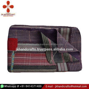 Colcha Kantha Stripe Sari, Colcha Kantha de Algodón Indio Hecha a Mano Vintage - Product Image 1