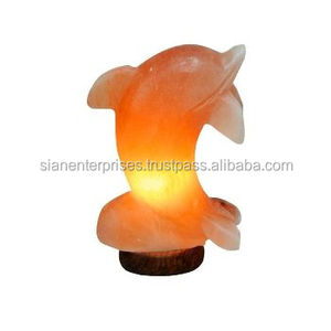 Lampe au sel de l'Himalaya écologique en forme de dauphin Base en bois sculpté Taille personnalisable Poids Veilleuse naturelle Sian Enterprises - Product Image 2