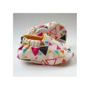 OEM Оптовая поставка популярного дизайна изготовленные на заказ ботинки для новорожденных-ботинки для маленьких мальчиков Потрясающие цветные хлопковые детские ботинки
