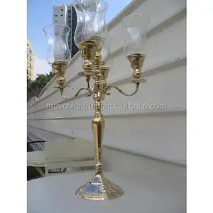 Candelabros dorados de 4 brazos con portavelas votivo de vidrio con parte inferior de clavija cubierta de goma para arreglos florales de boda