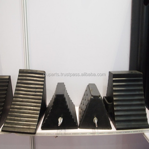 Cale de roue en caoutchouc robuste directe d'usine Cales de roue durables et fiables pour un stationnement et un contrôle de traction sécurisés - Product Image 6