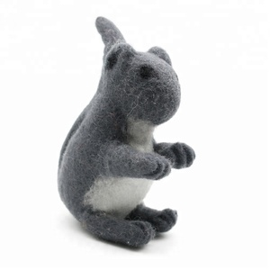 Chipmunk de fieltro de FYND-018, 100% pura y ecológica, lana de Nueva Zelanda, fieltro por artesanos de mujeres nepalesas; Cosas educativas para niños - Product Image 2