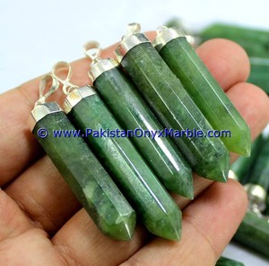 จี้เงินรูปเคารพทำจากผ้ากรอสซูลาร์สีเขียวมันวาว - Product Image 3