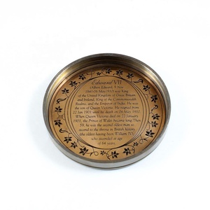 Boussole en laiton antique Edward VII, boîte en bois avec fenêtre en verre et finition en alliage métallique, cadeaux originaux - Product Image 5