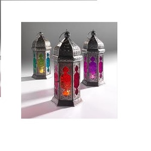 Portavelas de Metal con Diseño de Linterna - Product Image 1