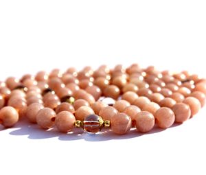 108มูนสโตนพีชโยคะมาลาลูกปัดสร้อยคอทิเบตสีรุ้งสำหรับทุกเพศหินคริสตัลบำบัดได้รับการรับรองจากบุคคลที่สาม - Product Image 2