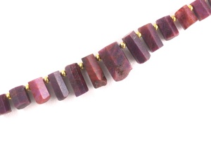 Forma de lápiz facetado Natural sin tratar áspero rubí rojo Fabricación de piedras preciosas hermoso colgante encanto collar al por mayor - Product Image 4