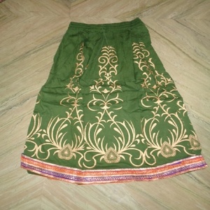 กระโปรงยาวถึงเข่าของผู้หญิงกระโปรงผ้าฝ้ายพิมพ์ลายดอกไม้สีผสมสไตล์อินดีสำหรับฤดูร้อน - Product Image 6