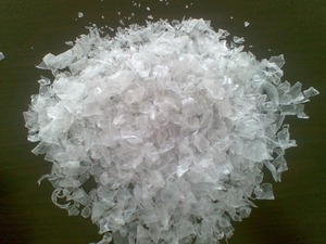 Copos de PET reciclados y botellas de PET chatarra de plástico mezclada con PS blanco en forma de gránulo - Product Image 2