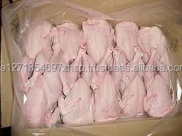 Pollo entero congelado Halal de primera calidad con o sin menudillos IQF, envasado al vacío procesado con alto contenido de vitaminas - Product Image 3