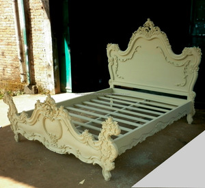 Meuble de chambre à coucher personnalisé, mobilier indonésien français, lit lourd en acajou - Product Image 3