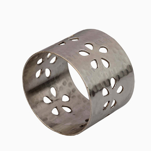 Rond de serviette plaqué nickel martelé pour les dîners de mariage, la salle à manger, les réunions de famille et les occasions spéciales - Product Image 1