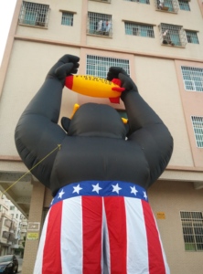 2025 Chine chimpanzé géant gonflable populaire <span class=keywords><strong>orang</strong></span>-outan modèle avec des lunettes jaunes Offre Spéciale pour l'utilisation de fête - Product Image 3