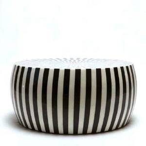 Mesa de Restaurante Moderna con Incrustaciones de Madreperla al Mejor Precio - Product Image 1