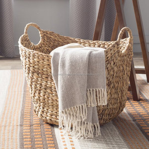 Panier de rangement en jacinthe d'eau tressée / panier à linge en paille - Product Image 1