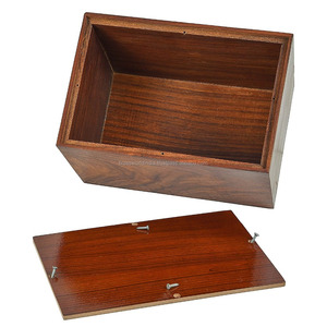 Nouvelle urne funéraire en bois sculptée à la main de style américain - Product Image 4