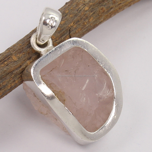 Pendentif en quartz rose poli en argent sterling 925 pur, serti de pierres précieuses, tendance et mignon ! Exportateur unisexe - Product Image 2